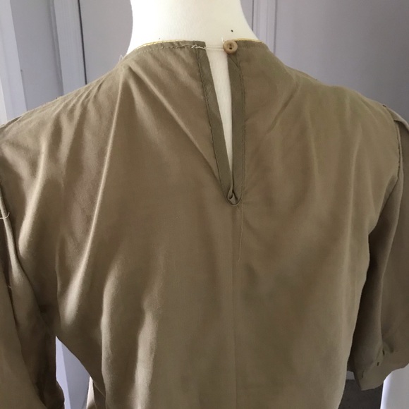 Vintage, super cute and unique, army green top - Picture 4 of 6
